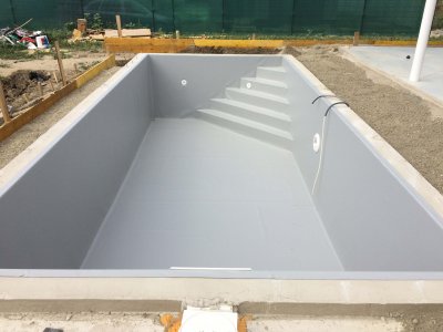 Bazén 7,4 x 3,0 m + prekrytie hladiny lamelovou roletou