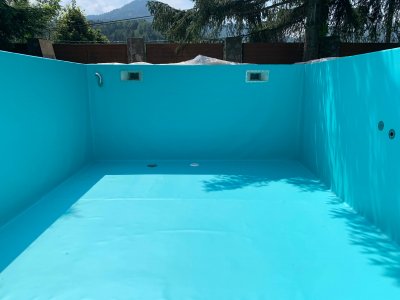Bazén 9,4 x 4,6 m - hĺbka 1,9 m